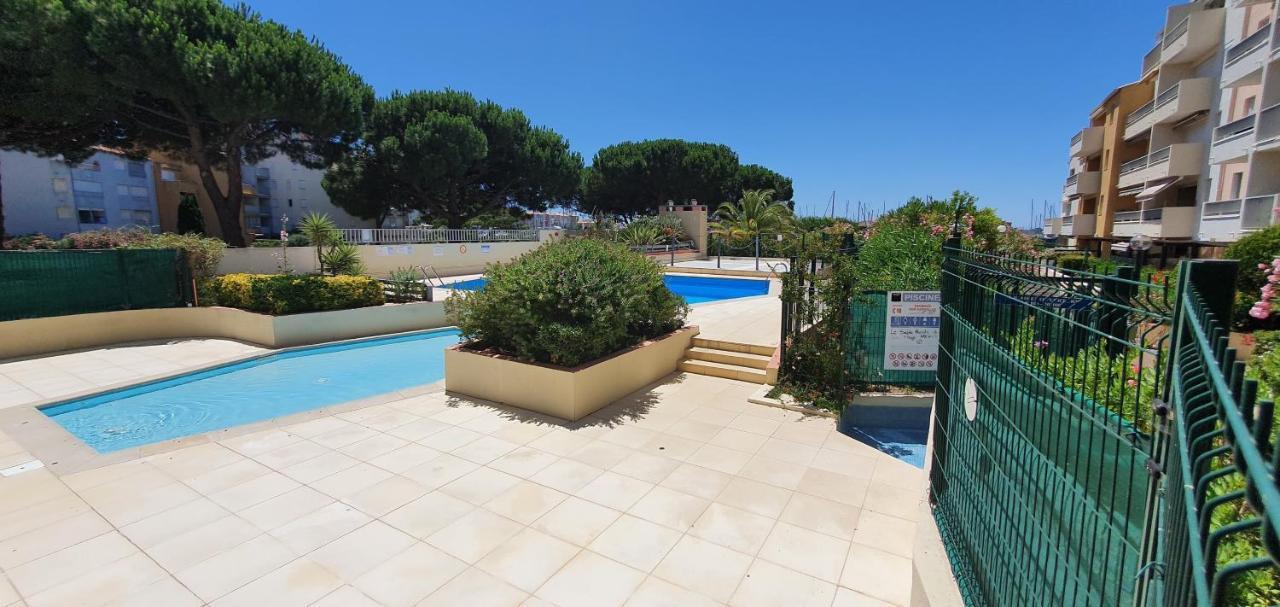 Appartement 1Ere Ligne Vue Port Avec Balcon, Piscine Агд Экстерьер фото
